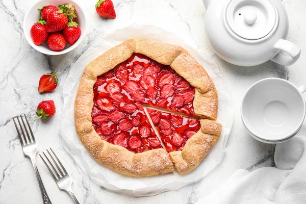 Sweet Strawberry Galette Fresh Berries Light Background — Stock Photo, Image