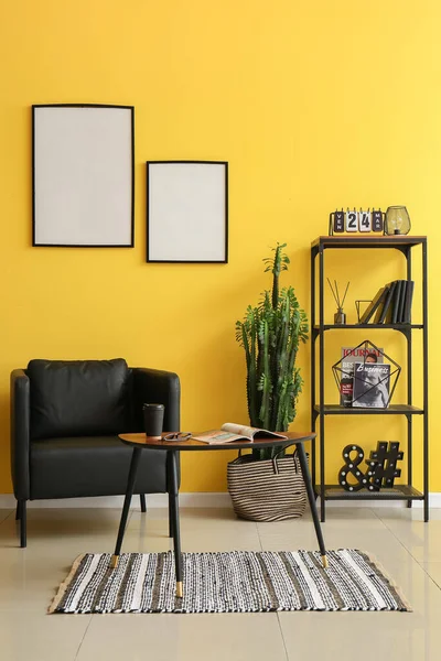 Interior Stylish Room Big Cactus Armchair Shelving Unit — Stockfoto
