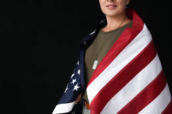 Mature Female Soldier Usa Flag Black Background — Stock Photo, Image