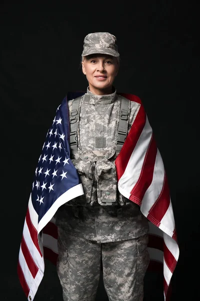 Mature Female Soldier Usa Flag Black Background — Zdjęcie stockowe