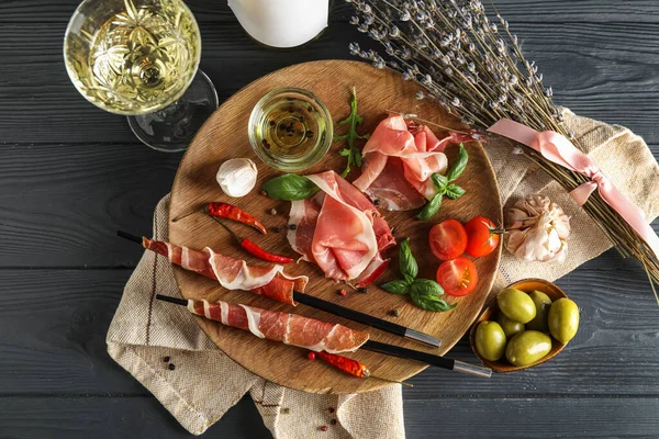 Composition Delicious Jamon Olives Lavender Flowers Glass Wine Dark Wooden — Stock Photo, Image