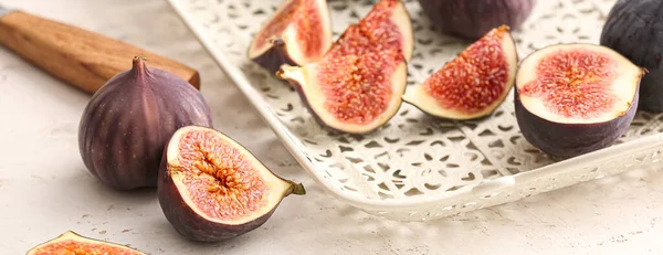 Tray Fresh Figs Light Background Closeup — Stock Photo, Image