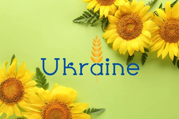 Beautiful Sunflowers Word Ukraine Green Background — Fotografia de Stock