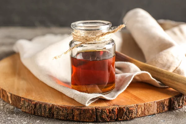 Wooden Board Bottle Maple Syrup Table — Stock Photo, Image