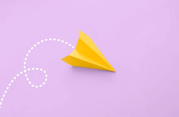 Yellow Paper Plane Lilac Background — Stockfoto