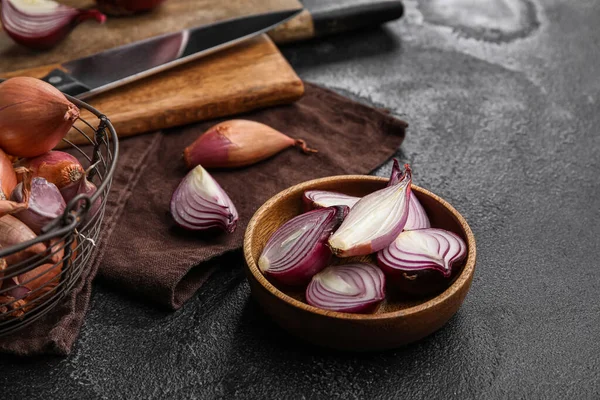 Bowl Cut Red Onion Dark Background — Stockfoto