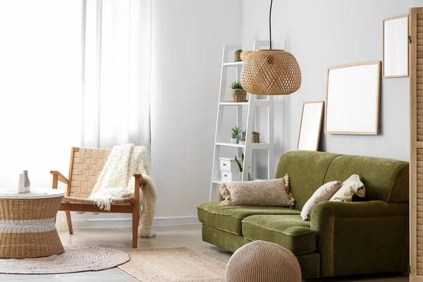 Interior Cozy Living Room Rattan Table Green Sofa — Stock Photo, Image