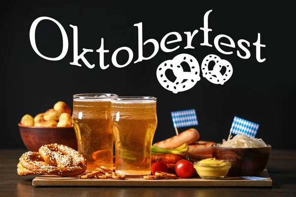 Glasses Fresh Beer Snacks Table Dark Background Oktoberfest Celebration — Stockfoto