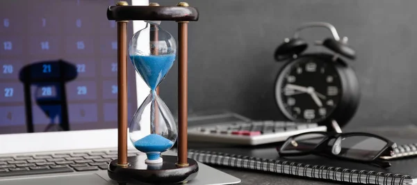 Hourglass Laptop Table Time Management Concept — Stock Fotó