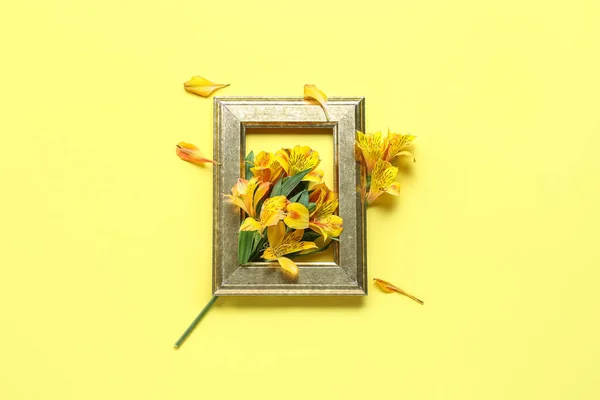 Composition Empty Picture Frame Alstroemeria Flowers Yellow Background — Stock Photo, Image