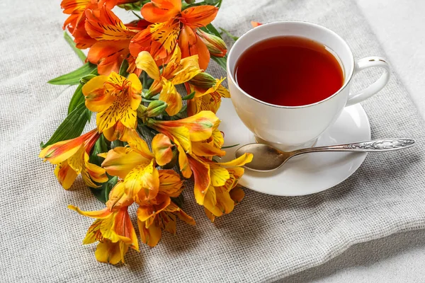 Cup Tea Beautiful Alstroemeria Flowers Table Closeup — Stock Photo, Image