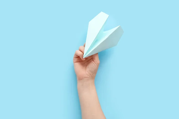 Woman Blue Paper Plane Color Background — ストック写真