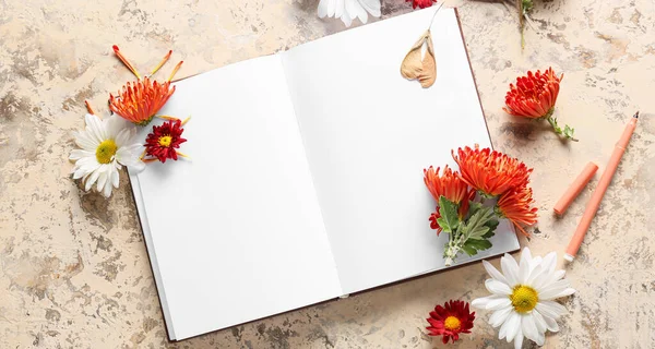 Autumn Composition Blank Book Chrysanthemum Flowers Grunge Background — 스톡 사진