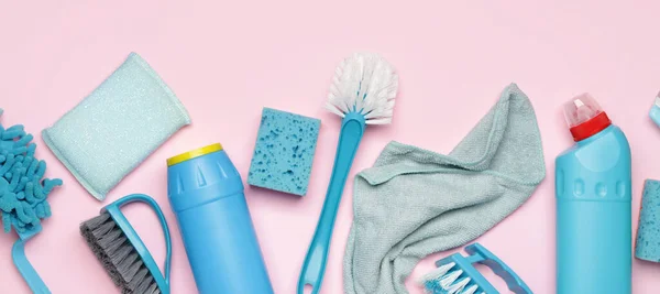 Set Cleaning Supplies Pink Background — Fotografia de Stock