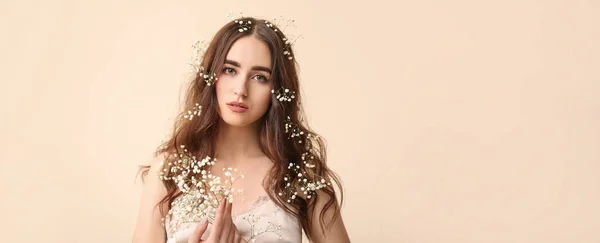 Beautiful Young Woman Flowers Her Hair Beige Background Space Text — Stock Photo, Image