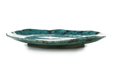 boş seramik plaka üzerinde beyaz izole