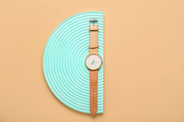 Showcase Pedestal Elegant Wristwatch Color Background —  Fotos de Stock