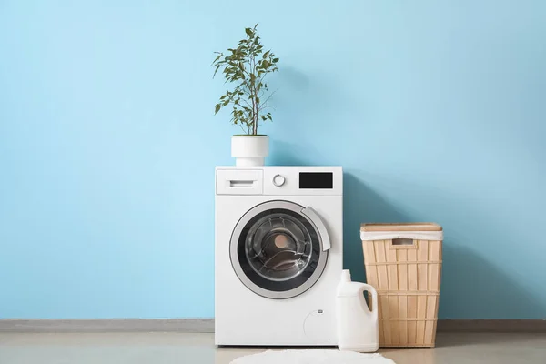 Washing Machine Houseplant Detergent Laundry Basket Blue Wall — Stok Foto
