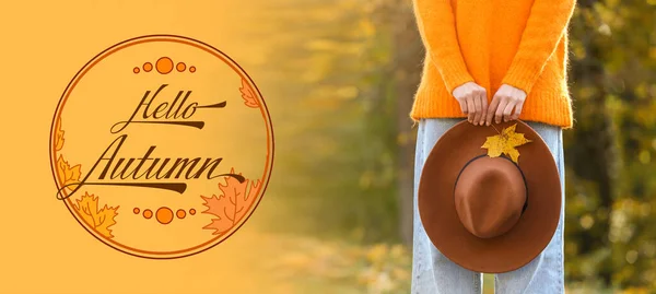 Woman Holding Felt Hat Text Hello Autumn — Fotografia de Stock