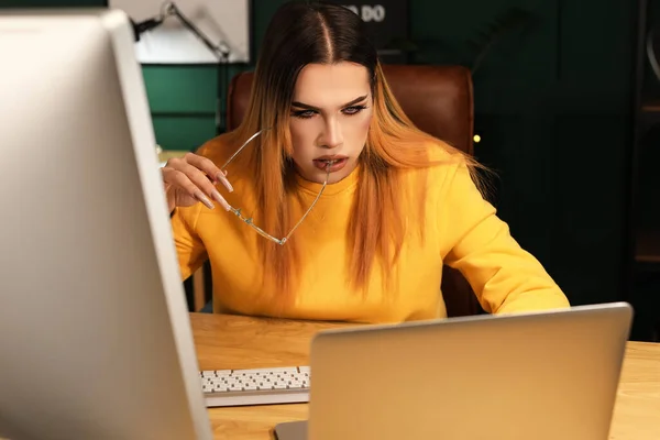 Transgender Programmer Working Server Room — Stock Photo, Image