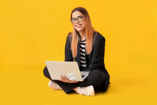 Transgender Programmer Laptop Yellow Background — 스톡 사진