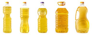 Beyaz arka planda ayçiçeği yağı şişeleri