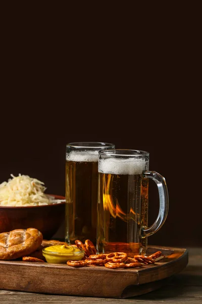 Board Glasses Beer Traditional Food Table Dark Background Oktoberfest Celebration — Stockfoto