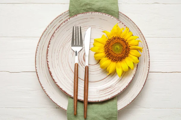 Simple Table Setting Cutlery Sunflower White Wooden Background — Stock Photo, Image