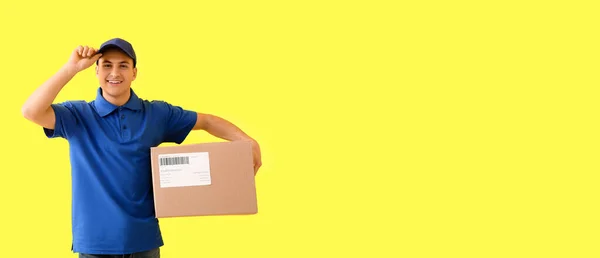 Delivery Man Parcel Yellow Background Space Text — Fotografia de Stock