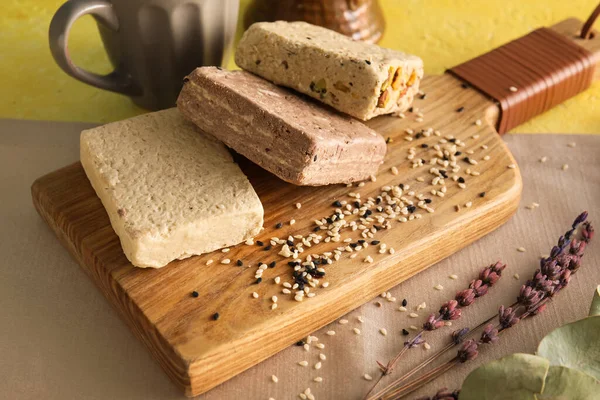 Wooden Board Tasty Sesame Halva Table Closeup — Stock Photo, Image