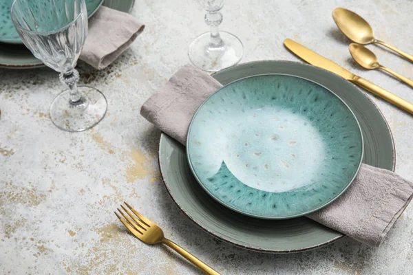 Trendy Dinnerware Grey Table Closeup — Stock Photo, Image