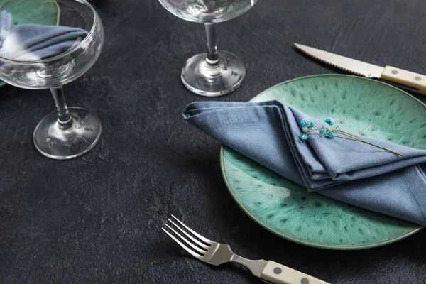 Plate Napkin Cutlery Dark Served Table Closeup — Stock Fotó