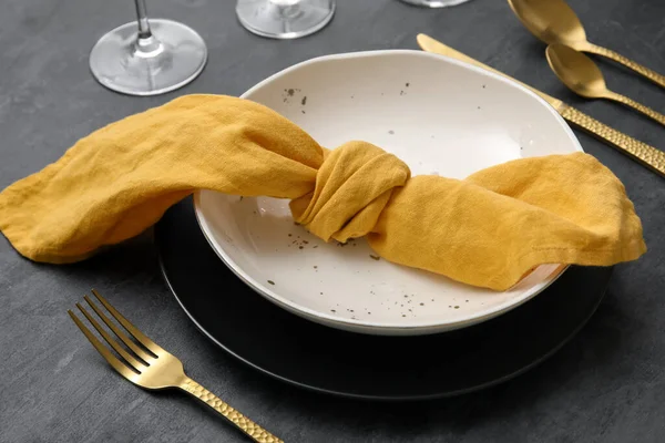 Modern Dinnerware Black Table Closeup — Fotografia de Stock