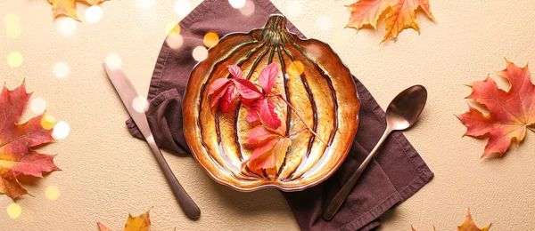 Beautiful Table Setting Autumn Leaves Beige Background — Stock Photo, Image