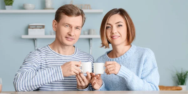 Happy Couple Drinking Coffee Kitchen — Stock Photo, Image