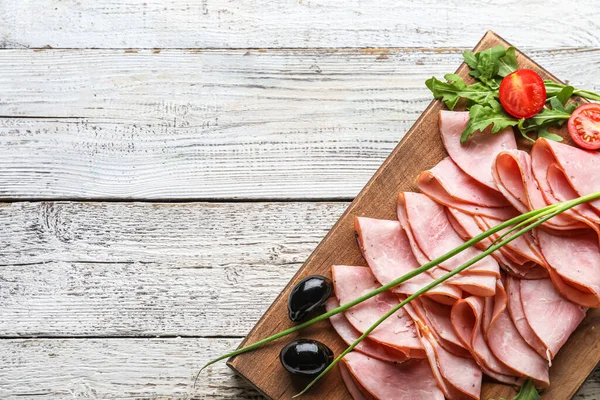 Board Slices Delicious Ham Light Wooden Background — Stock Photo, Image