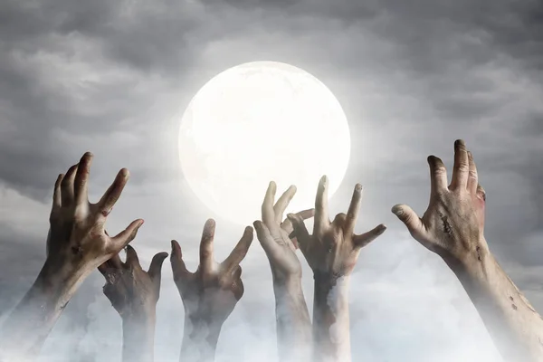 Руки Зомбі Повний Місяць Нічному Небі — стокове фото