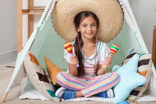 Little Mexican Girl Sombrero Hat Maracas Sitting Play Tent Home — Stock Photo, Image