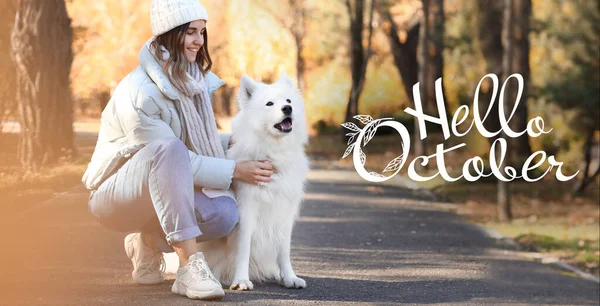 Jeune Femme Avec Chien Samoyed Mignon Dans Parc Automne Bonjour — Photo