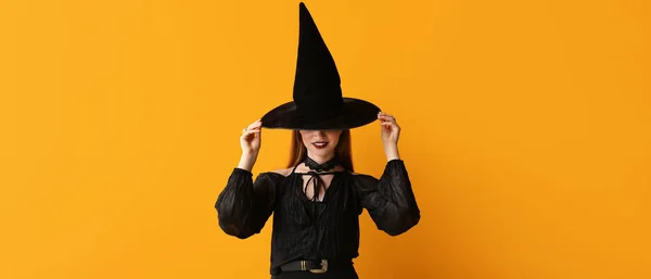 Beautiful Woman Dressed Witch Halloween Yellow Background — ストック写真