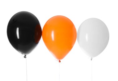 Beyaz arkaplanda Cadılar Bayramı balonları
