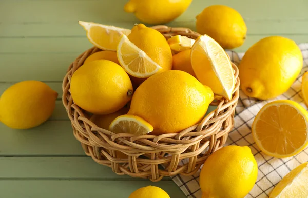 Basket Fresh Lemons Color Wooden Background Closeup — Stock Photo, Image