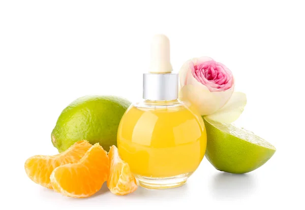Flaska Med Citrus Serum Och Frukt Vit Bakgrund — Stockfoto
