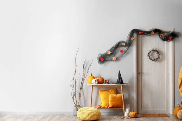 Interno Della Sala Decorato Halloween Con Tavolo Porta — Foto Stock