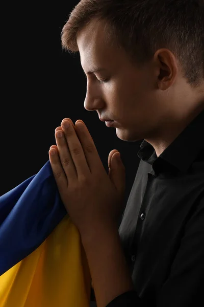 Young Man Flag Ukraine Praying Black Background Closeup — Stock Photo, Image