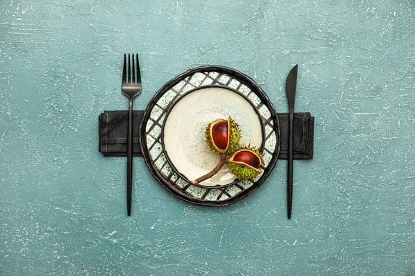 Herbstliche Tischdekoration Mit Kastanien Auf Grunge Hintergrund — Stockfoto