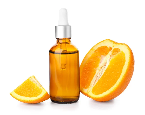 Flaska Med Citrus Serum Och Färsk Orange Vit Bakgrund — Stockfoto