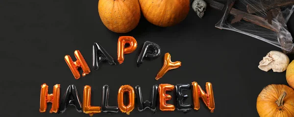 Texto Happy Halloween Hecho Globos Calabazas Calaveras Telaraña Sobre Fondo —  Fotos de Stock