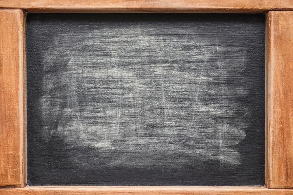 Vuil Schoolbord Als Achtergrond Bovenaanzicht — Stockfoto