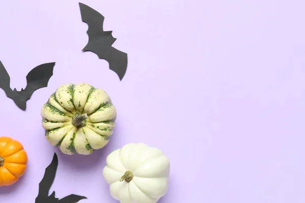 Abóboras Halloween Morcegos Papel Fundo Lilás — Fotografia de Stock